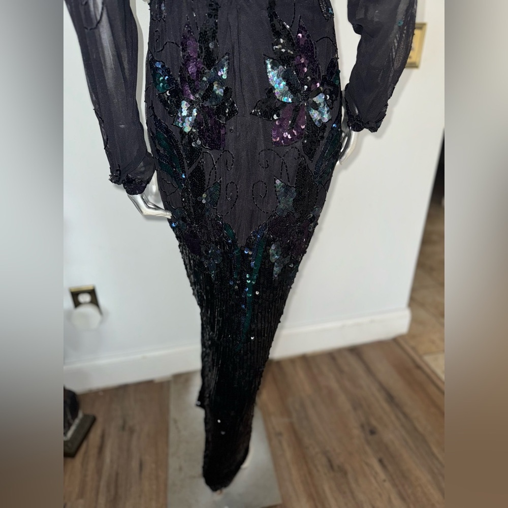 Elegant hand beaded/sequined dress Size 6 - Picture 8 of 8